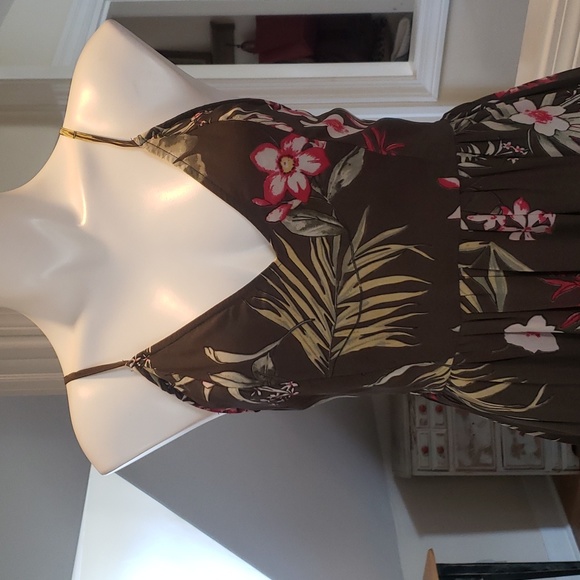 Japna Dress - Picture 2 of 13